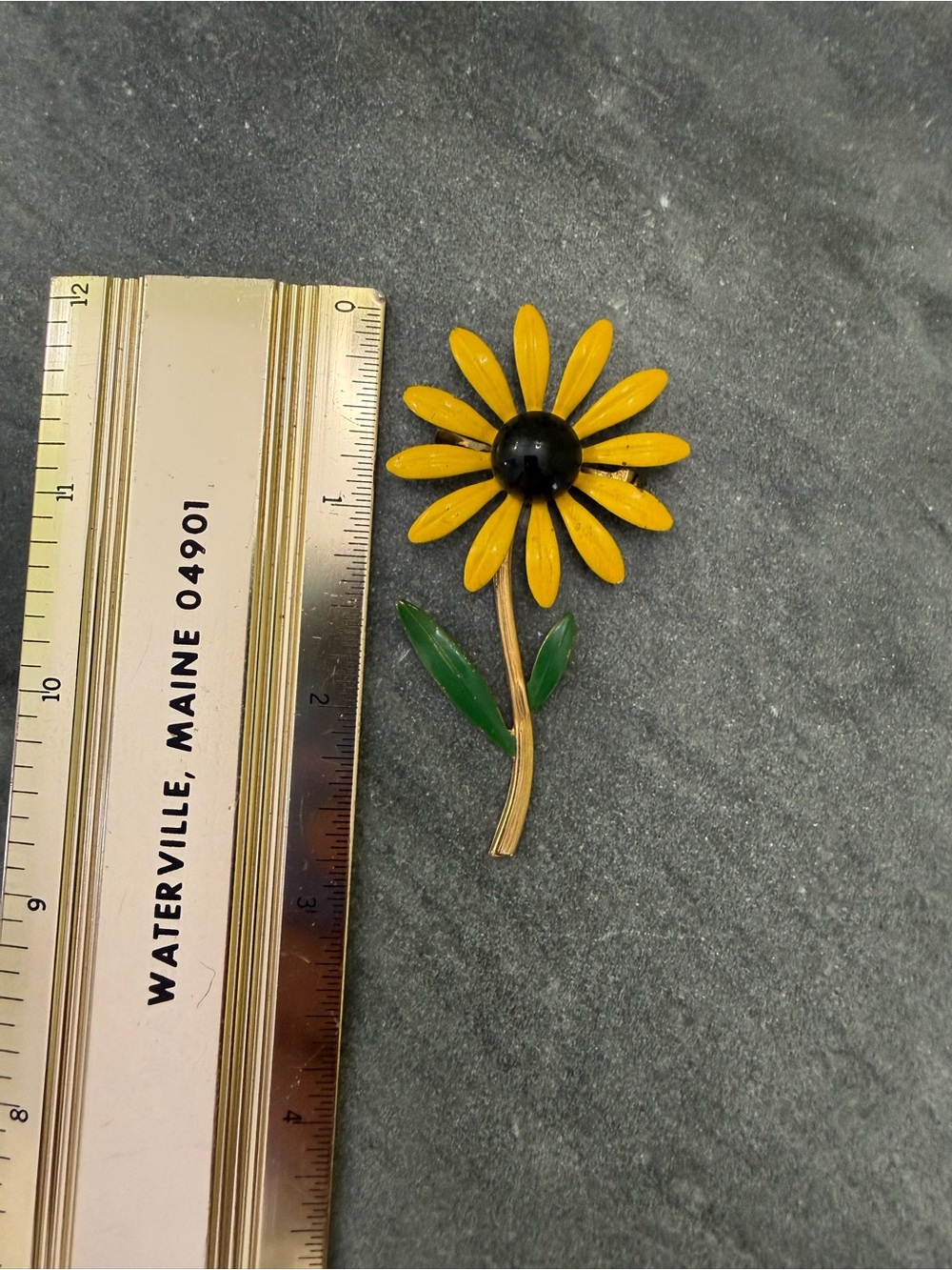 Vintage Sunflower Yellow Flower Enamel Brooch - Picture 5 of 7